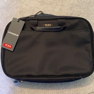 TUMI case